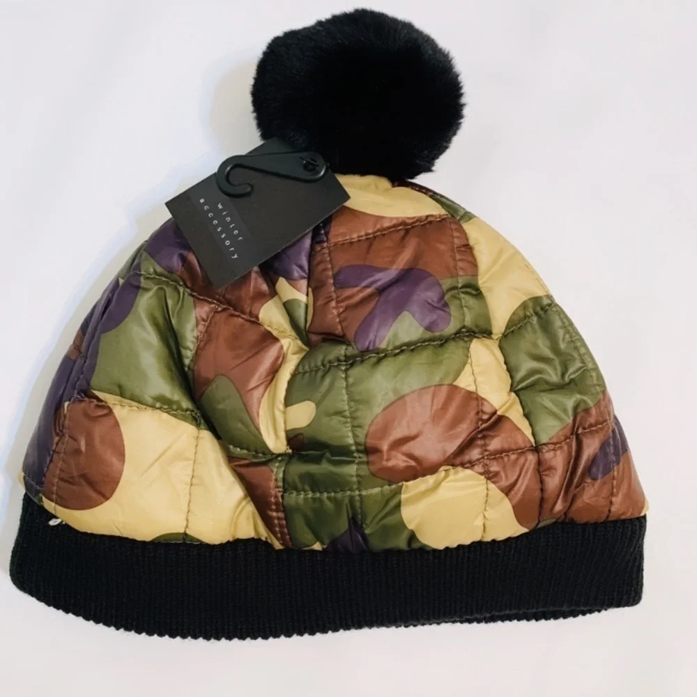 CAMO PADDED BEANIE WITH POM POM